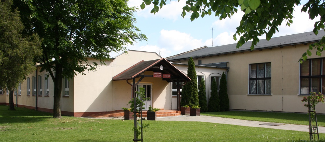 Szkoła w Bukówcu Górnym w latach 1997 - 2015